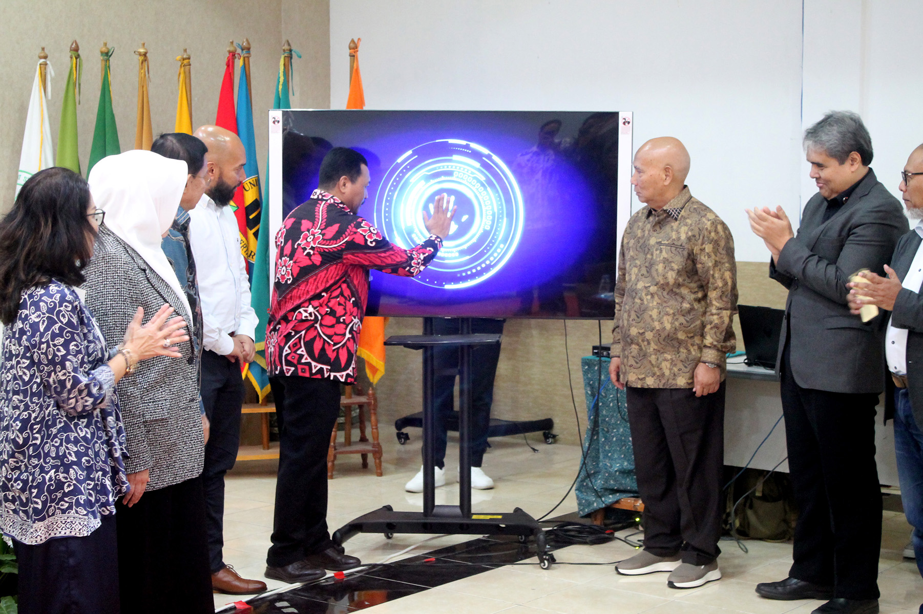 Kepala LLDIKTI IV Resmikan SDGs Center UNIDA, Tekankan Pentingnya Peran Pendidikan Tinggi untuk Wujudkan Tujuan Pembangunan Berkelanjutan